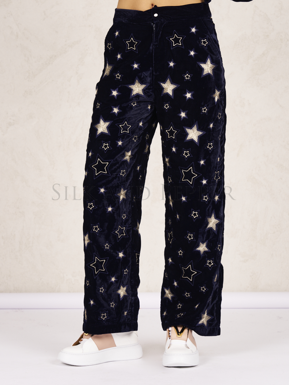 Pantaloni gisar hot sale